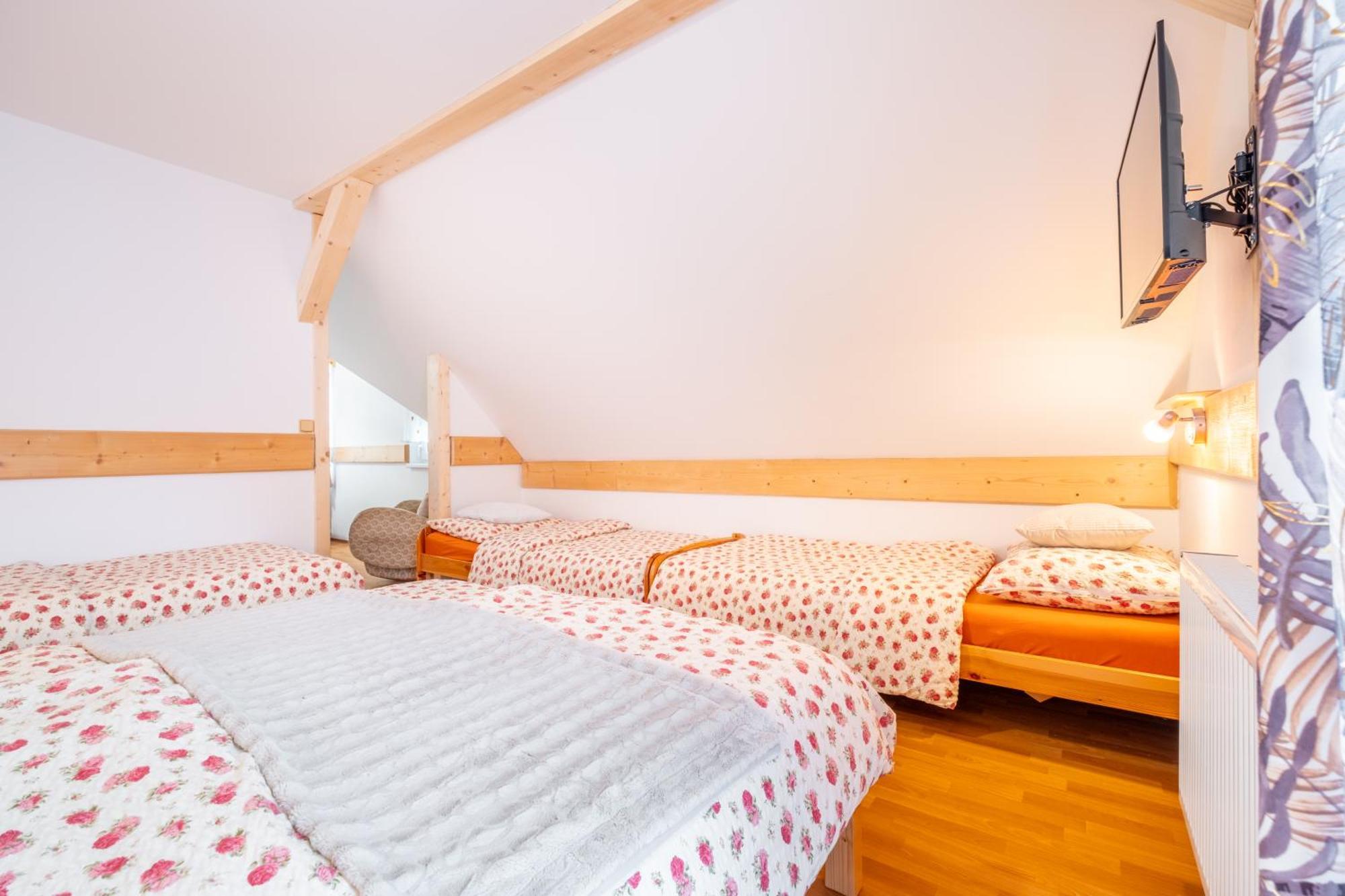 Apartmany Iwona Рокитніце-над-Їзероу Екстер'єр фото