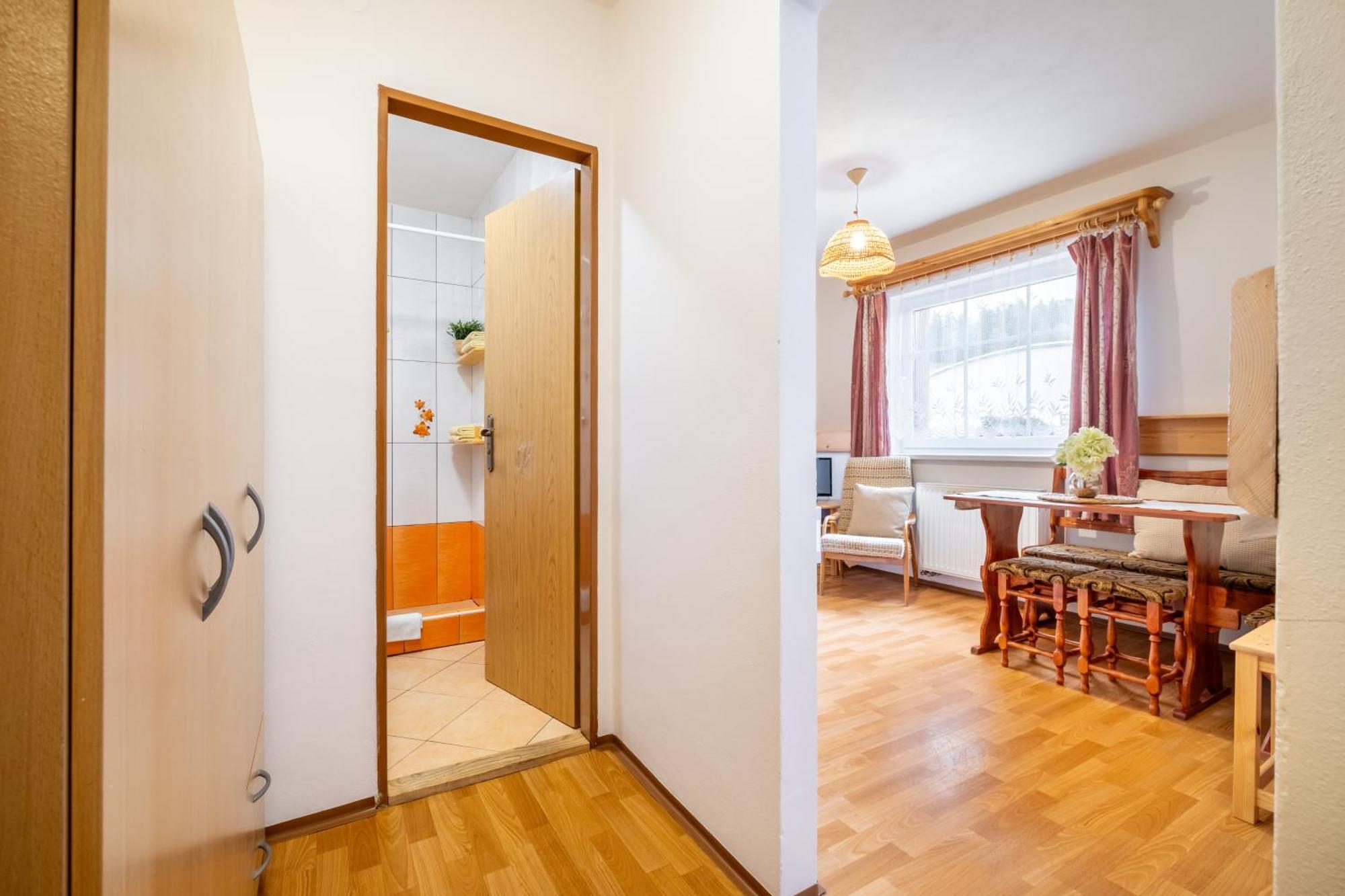 Apartmany Iwona Рокитніце-над-Їзероу Екстер'єр фото